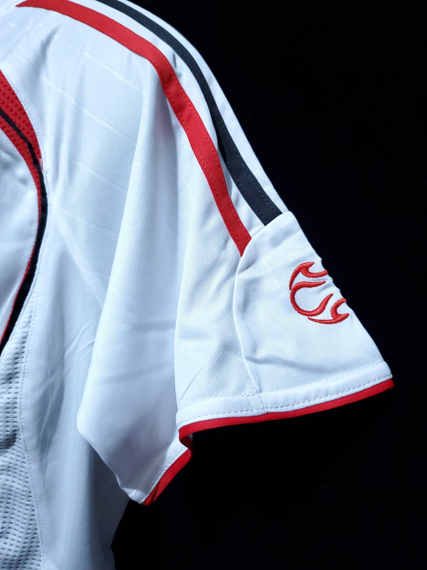 AC Milan (KAKA 22) Retro Away Jersey 2006/2007