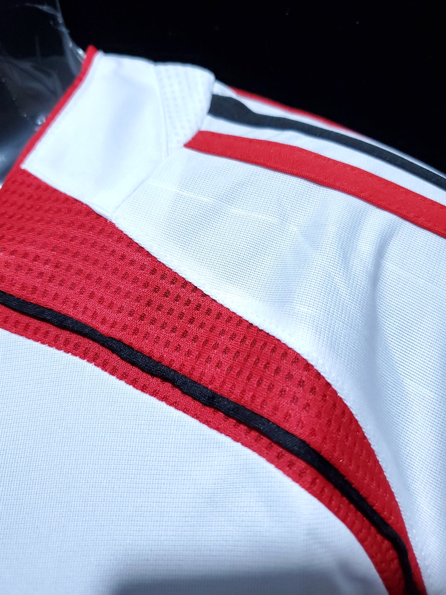 AC Milan (KAKA 22) Retro Away Jersey 2006/2007